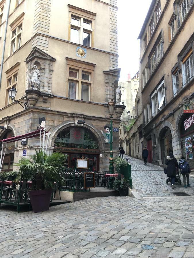 Standing Historic Lione